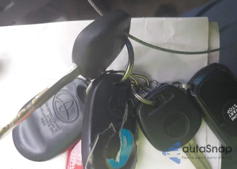 2005 Toyota Sienna Le from USA, damaged, VIN 5TDZA23C15S377303